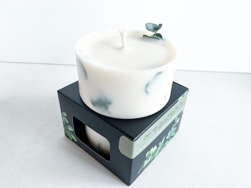 Sojas vaska svece ar eikaliptu, tējas koka un piparmētras aromātu 