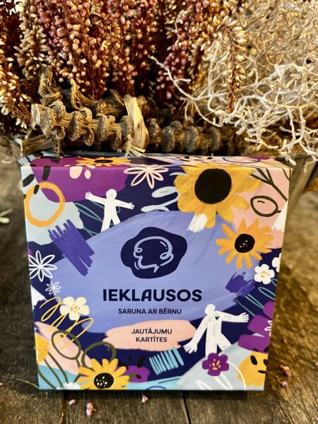 Ieklausos sarunu kartītes ar bērnu